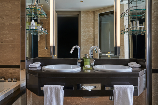 Silversea - Silver Shadow - Royal Suite 2.jpg